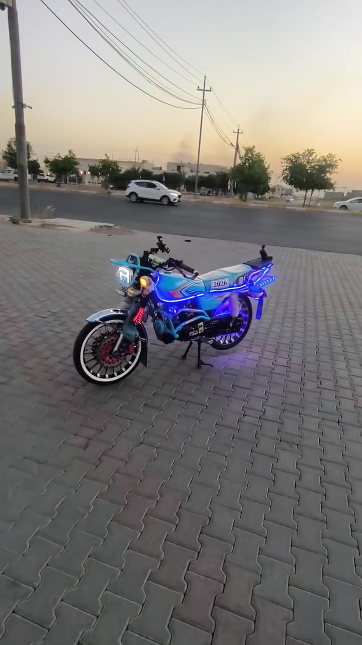سلام عليكم دراجه سولنك صفر حجم المكينه 250CC مكينه ضاغطه وزنجيل
دراجه فول كماليات مناقصه شي للبيع سعر مليون 400 للاستفسار *********** واتساب فقط
