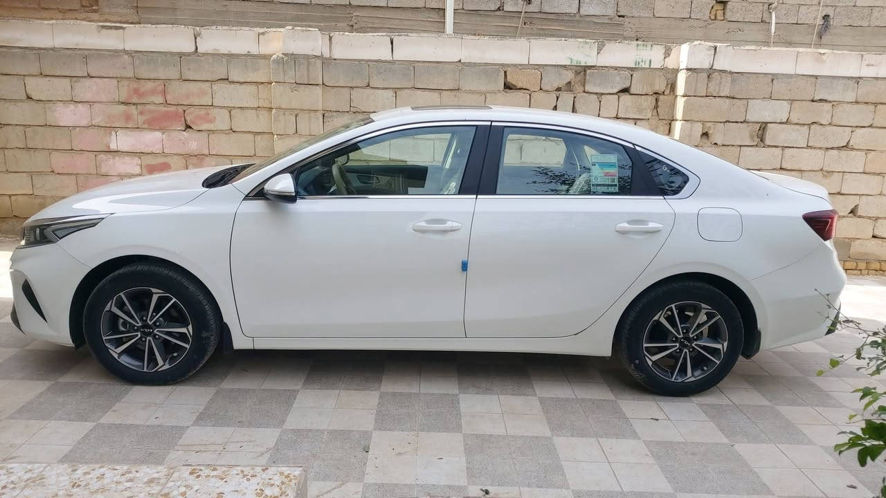 ‏السلام عليكم ورحمه الله وبركاته 
‏سيارة للبيع نوع #كيا_سيراتو_موديل_٢٠٢٤
‏لون ابيض كير محرك كفالة عامة 
‏السيارة خليجي محرك 1.6 
كير AT
‏مكان السيارة السماوة 
‏السيارة كفالة عامة من الصبغ والحادث 
‏عداد الكيلو متر 48000 الف كيلو متر السعر ١٨٣
السيارة رقم مثنى 
‏السيارة بوضع الشركة 
‏للأستفسار الأتصال على الرقم التالي‏ ***********
