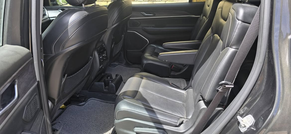 جيب شيروكي ٧ راكب ٢٠٢١
حادث امامي 
فول عدا الفتحه 
رادار ، نقاط عمياء، تدفئه كشنات،تدفئه ستيرن ، كراسي كهرباء ،تحديد مسار، حساسات،  صندوق كهرباء، 
ماشيه ٦٦ الف كم 
مكان السياره بصره
للإستفسار الاتصال ***********
