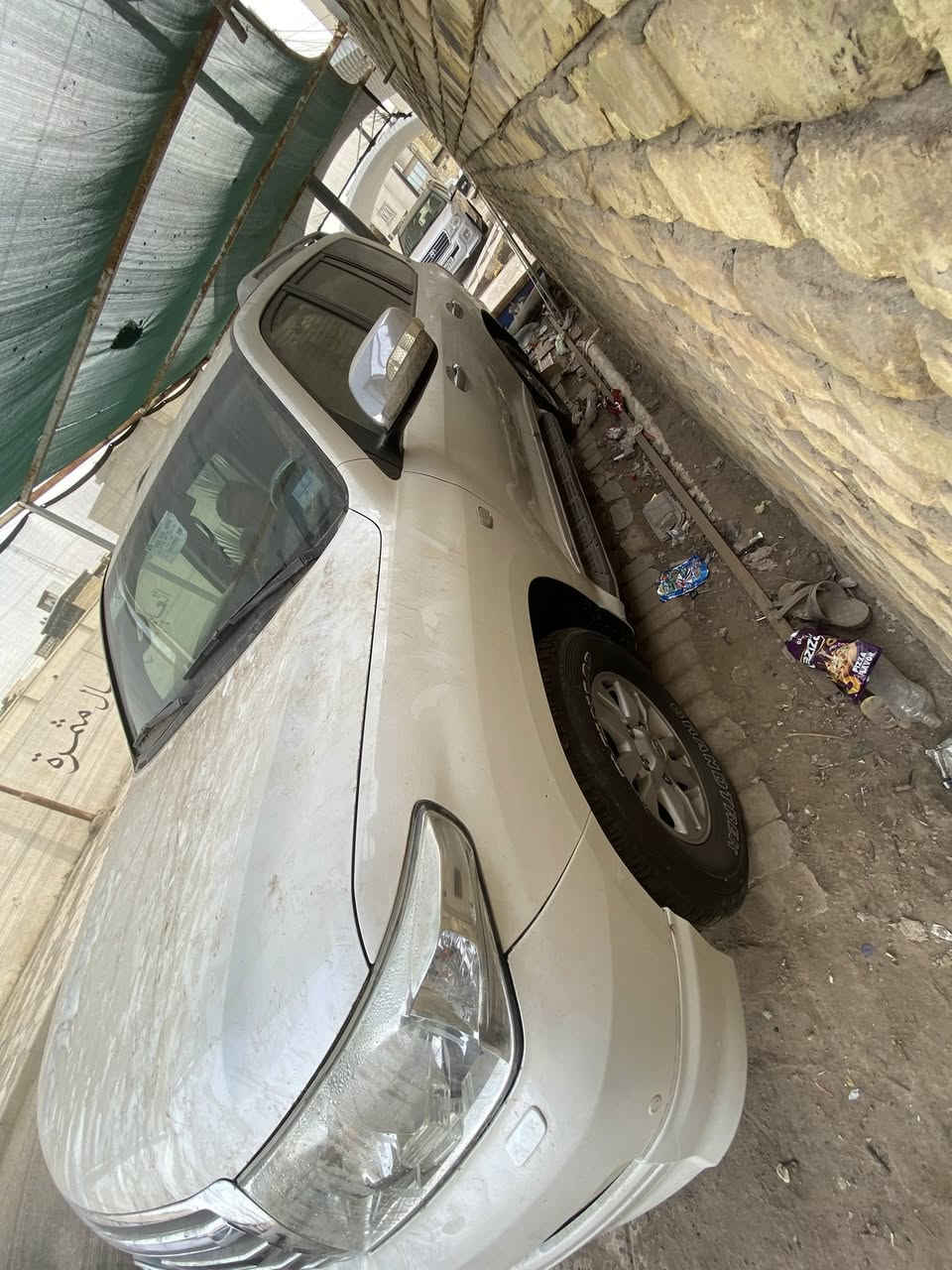 سيارة فول الفول لاند كروز ٢٠١١ ستينية سيارة مطبوكة ماشية 132الف مكينة فلول ما مفتوحة بل لايلون رقم*********** مكان ميسان
