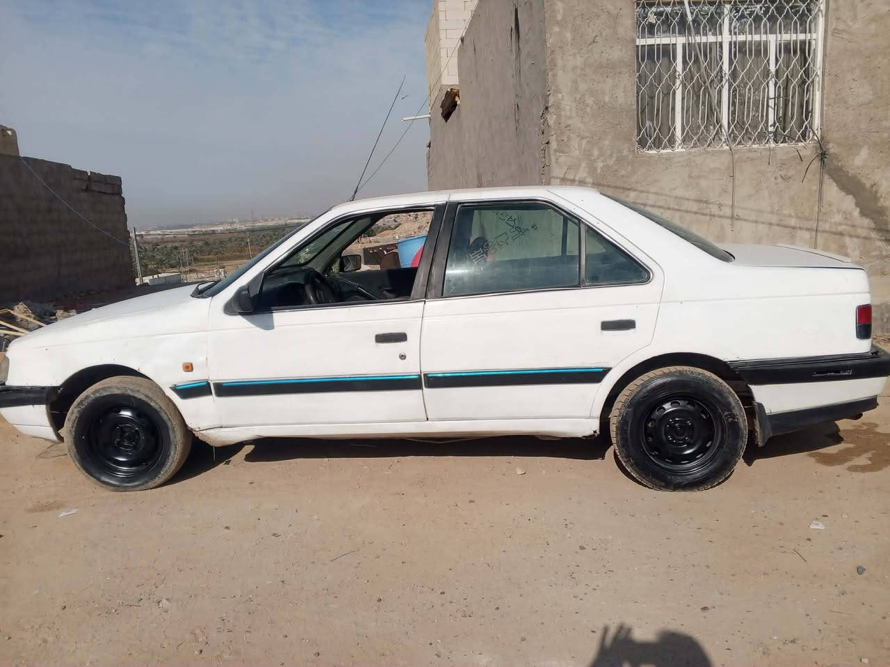 بيجو فرنسي موديل 94 مكانها النجف
ماكينتها كورولا بها صوت براص السعر 18 وبيها مجال الاستفسار على هذا الرقم‏‪0783 484 7087‬‏
