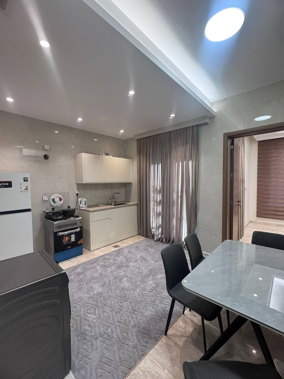 شقة مؤثثة للإيجار في المنصور – حي المتنبي
طابق أول
تتكون من: غرفتي نوم، صالة، مطبخ، وصحيات
موقع مميز ومناسبة للسكن

للاستفسار:
📞 ***********
📞 ***********
