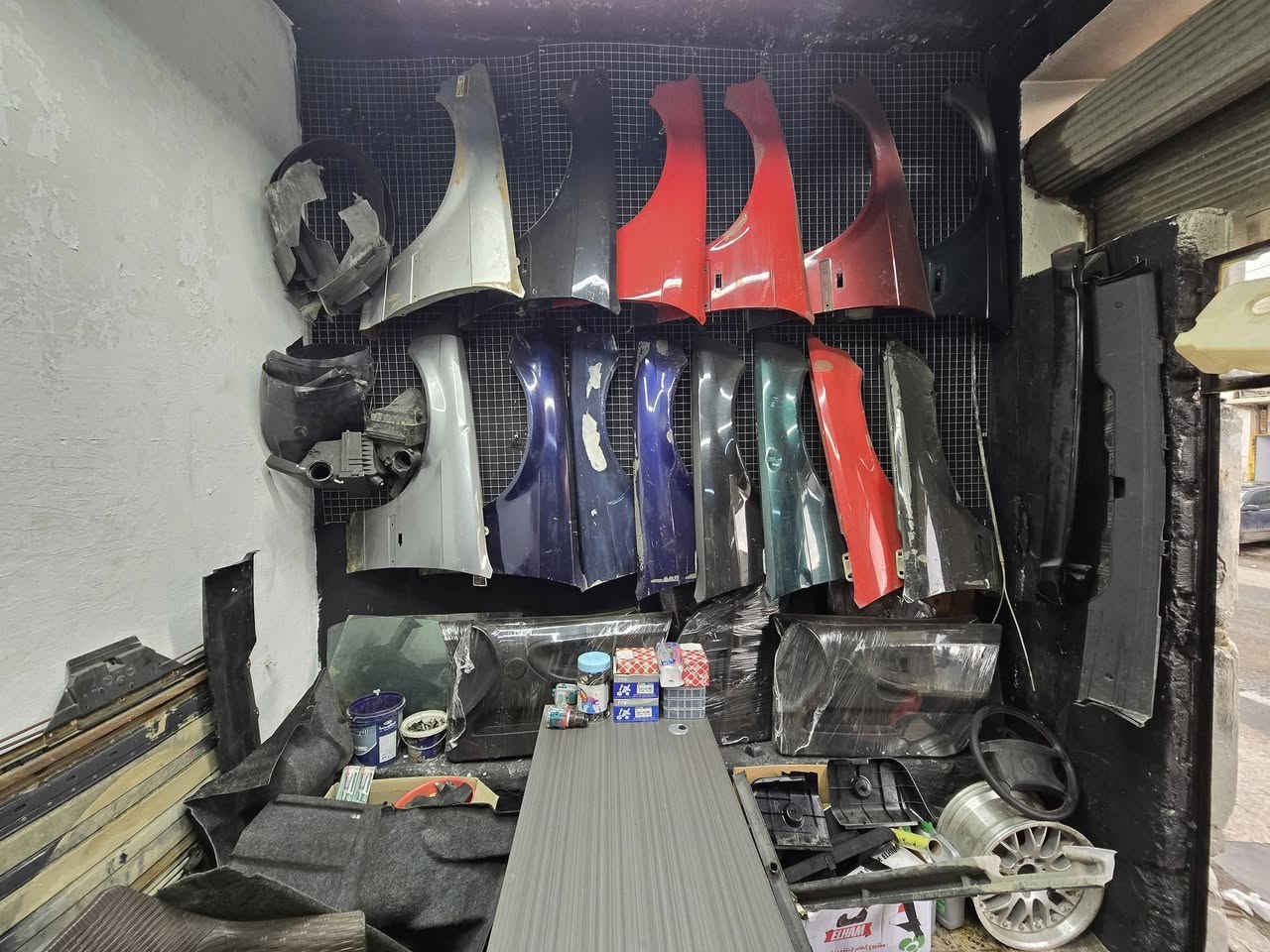 سلام عليكم
اتوفر من جديد ادوات e36 كلشي متوفر  
E46/E30 نواعم 
موصل صناعه الكرمه قرب مكتب شمس 
*********** اتصال واتس 
*********** واتس فقط 
*********** اتصال فقط 
يتوفر توصيل ال كافه انحاء العراق 🇮🇶
