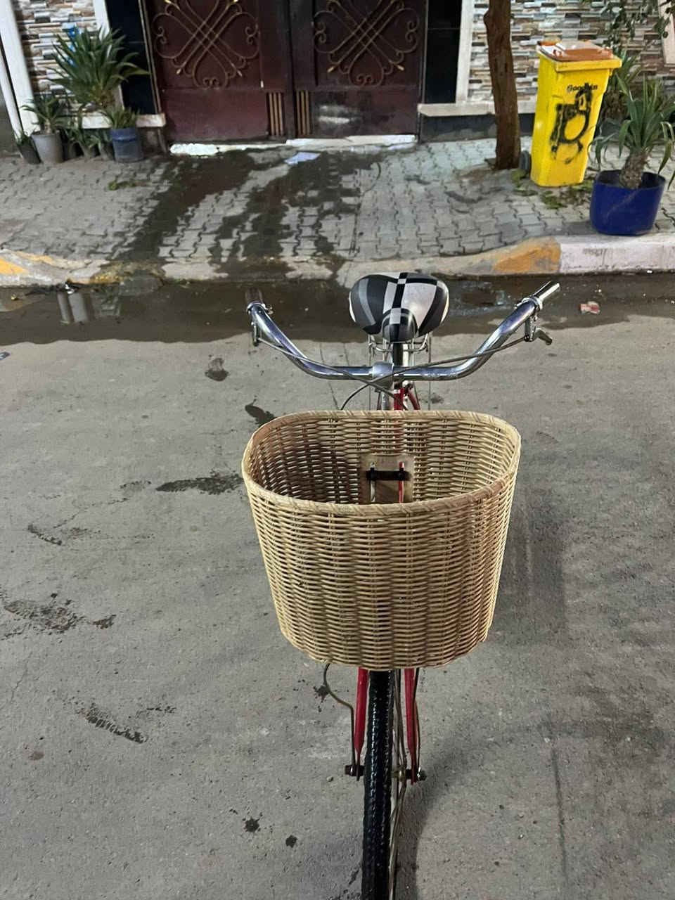 السلام عليكم باسكل حجم ٢٦ ياباني اصلي نظيف جدا السعر ٦٥ الف ***********َ ***********
