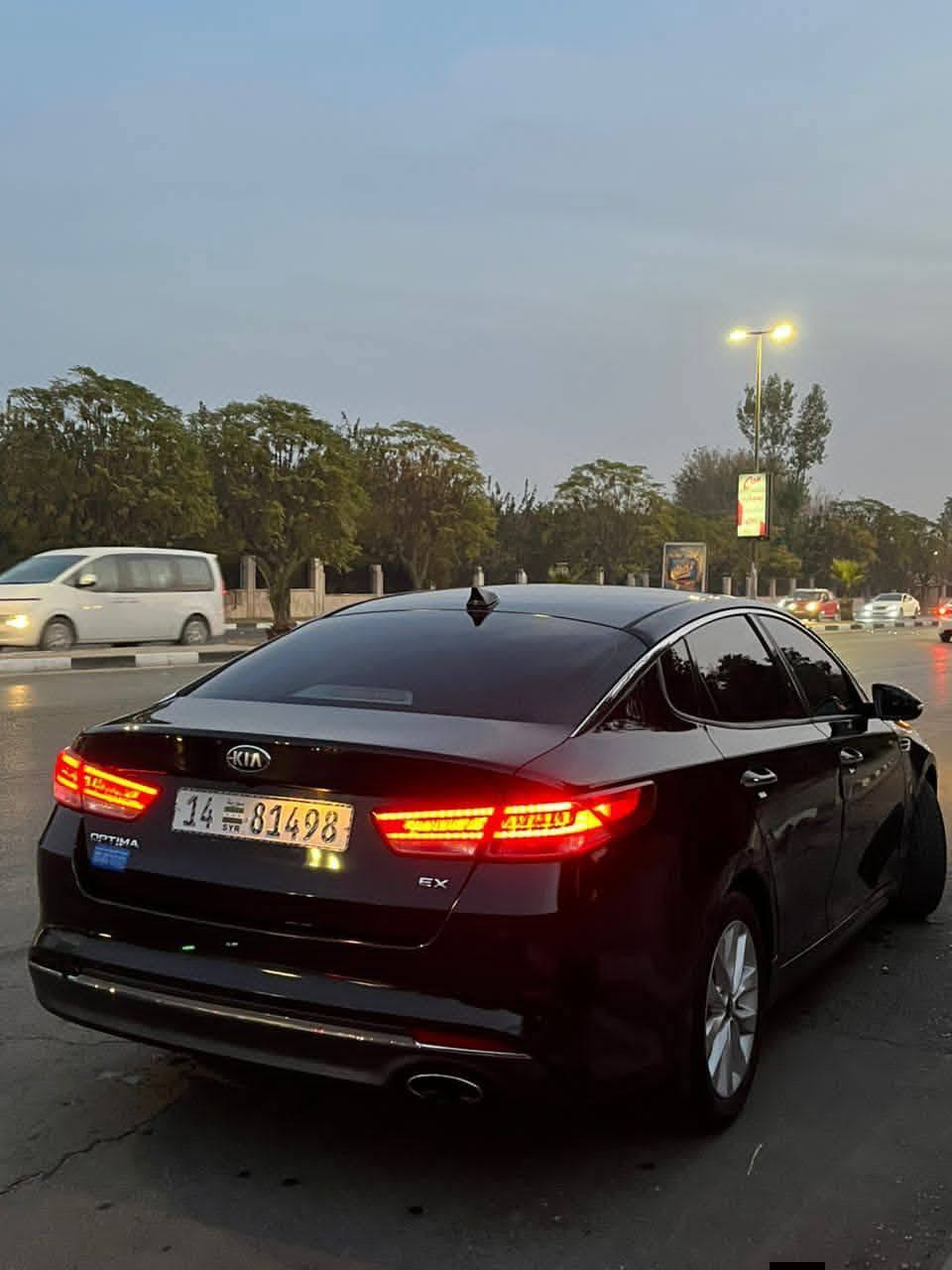 كيا آوبتما / Kia optima
2016
خالية تماماً برا جوا ولا قطعة بويا
آكمل وصف عدا بانوراما
آوتومتيك ..تيبترونك.. مانع آنغلاق المكابج abs..بصمات دخول..بصمة تشغيل داخلية..كرسي كهربا..ذواكر داخلية..air bags 8..مكيف ديجيتال..تحكم مقود ..شاشة تحكم ..شاشة وكميرا اساسي..فرش جلد..مرايا طي ..تدفئة مقود..تدفئة كراسي..مانع انزلاق.. انظمة قيادة ..بلور ومرايا كهربائية.. مفتاح الوكالة..دولاب جديد.. بجاهزية تامة..
بمحرك 2400c
السيارة منمرة بالنمرة السورية ومدفوعة الرفاهية
تواجد دمشق 
لتواصل0997863825


**إذا كنت صاحب هذا الإعلان وتريد حذفه لأي سبب، رجاءا أرسل رسالة إلى الدعم الفني**