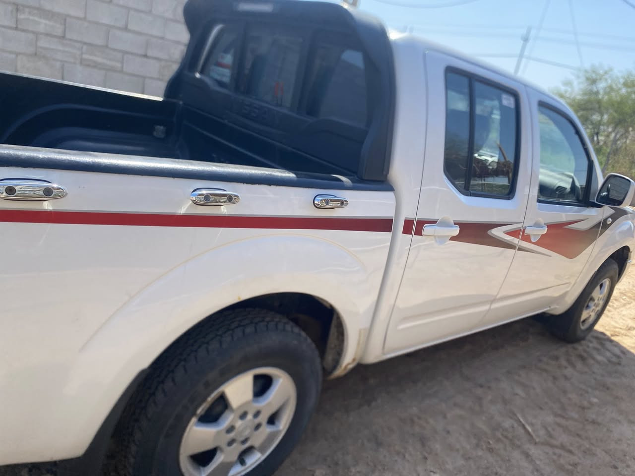 نيفارا موديل 2013 مكفولة كفالة عامة المكينة على البلاد ما مفتوحة لا تبخير ولا تنقيص البنيد مكفول كفالة عامة
للاستفسار ***********
مكان السيارة البصرة 
السعر 150$ قفل
