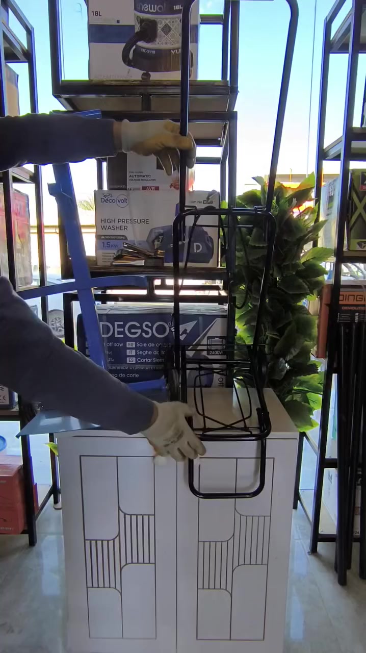 مجموعة بن جاسم ( شارع المحكمه او الشارع الحولي مقابل شارع الامام عبد الله العسكري (ع) )
نقدم لكم انسب الاسعار و بسعر الجمله
متواجدين من الساعه 7صباحآ الى  8 ليلآ
توصيل مجاني داخل الشوملي للقوائم فقط
وتوجد خدمة توصيل لجميع المحافظات🚙
واتساب ***********
