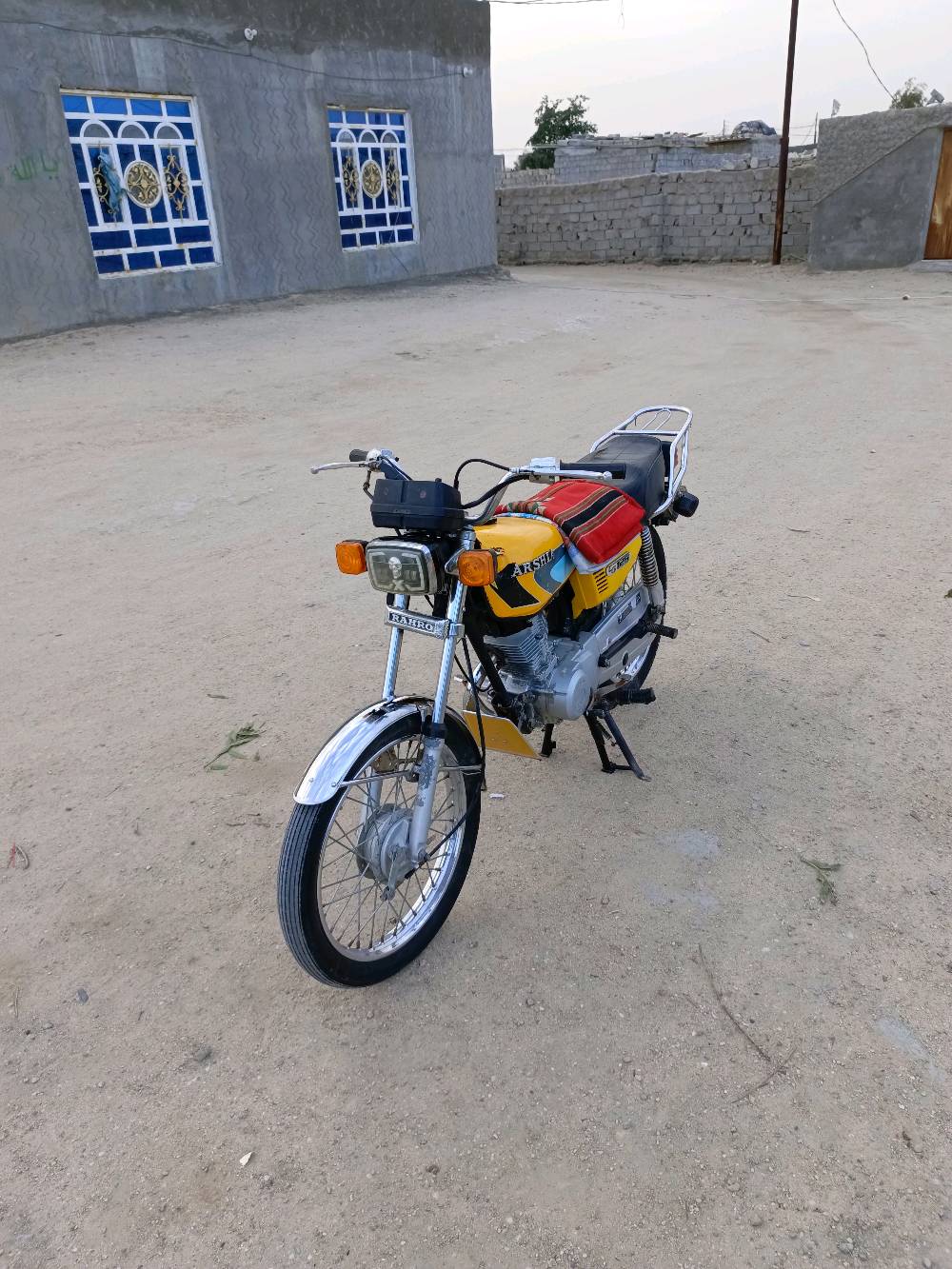 دراجه ارشا موديل 2021 الدراجه برغـي ماناقصها اوراق اصولـيه وشرط بعدهن بچيس السعر 600 وبيها مجال
متواجد فيس 
رقمي ***********