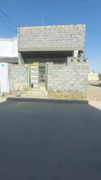 بيت للبيع المساحة 100م عنوان سبع قصور مقابيل زنود ست الحمداني للستفسار...