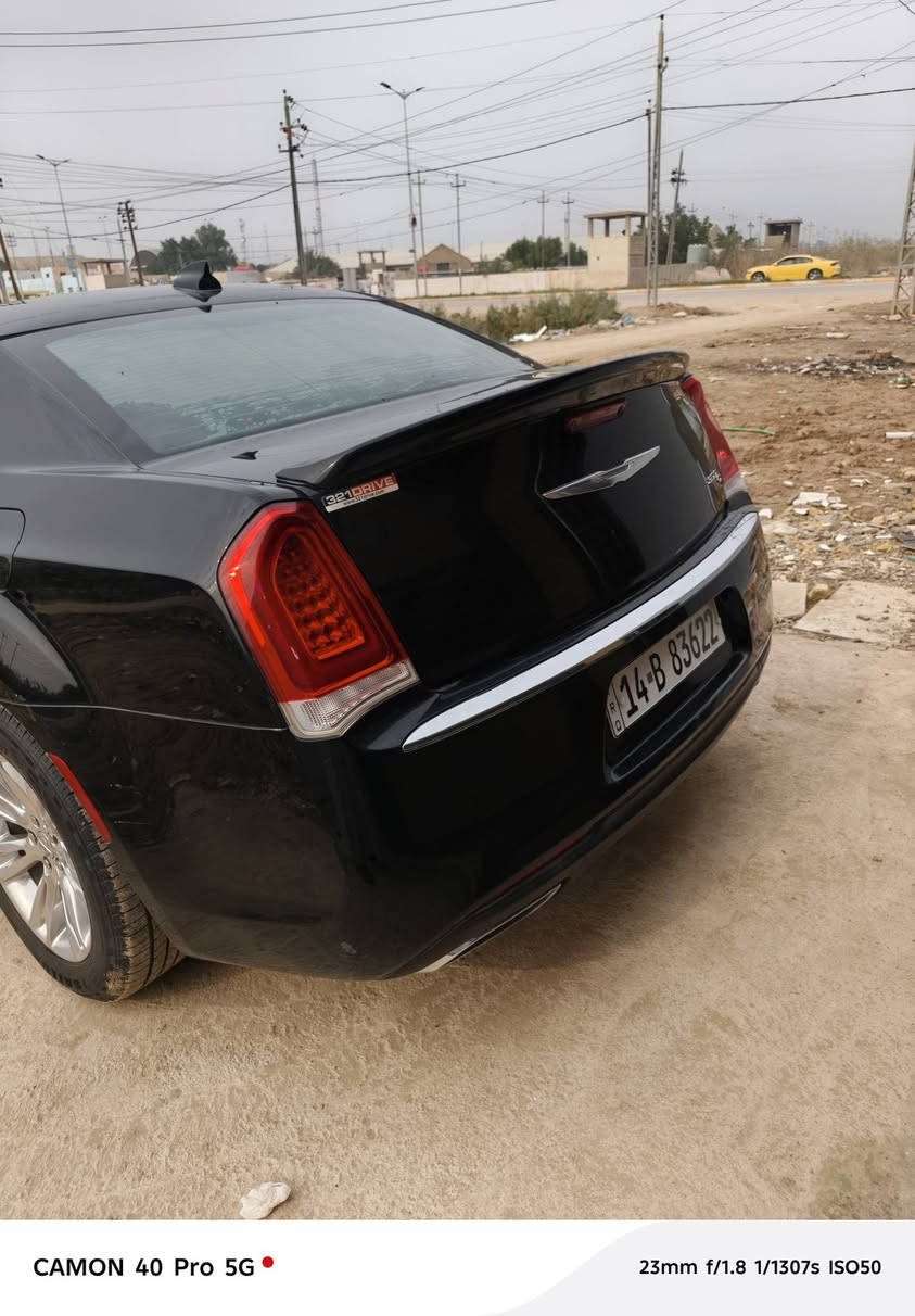 اوباما 2015 ضربته بس بنيد راجع على البارد فقط باقي مكفول حته يرباك ما طاك رقم بصره دولي سياره جديده حيل اي نقص ما بيه سعر 210 او بيه مجال قليل ***********
