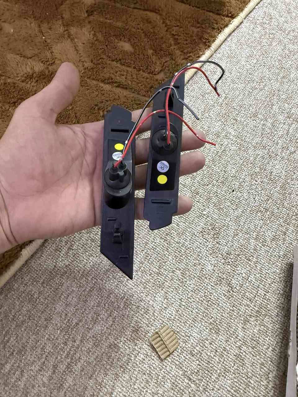 السلام عليكم 
لد دعامية امامي كمارو  جديد من. 16 لل18 
السعر 30 الف 
بلوجكتر دعامية zl1  السعر 50 الف 
موجود توصيل جميع المحافظات
***********
