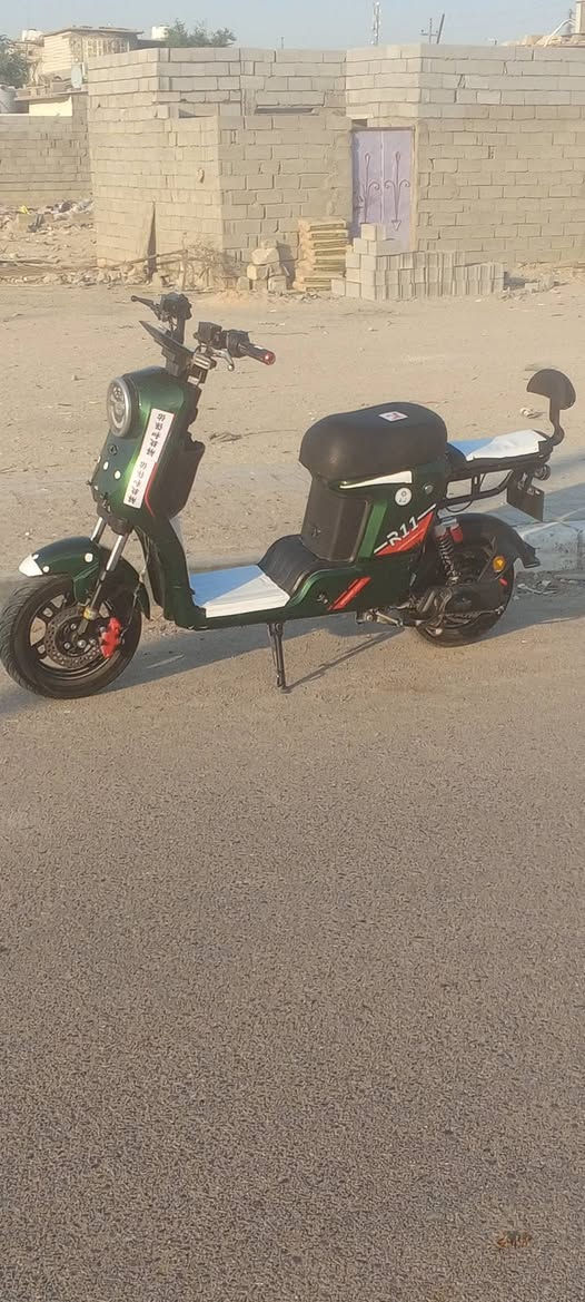 سلام عليكم درجه ار 11 درجه جديده شرط الفحص بطاريات 22 بلوتوث نظام R  سرعه 99 المكان البصره الزبير رجاء مو شراي لا يتصل الرقم *********** ،،،،
