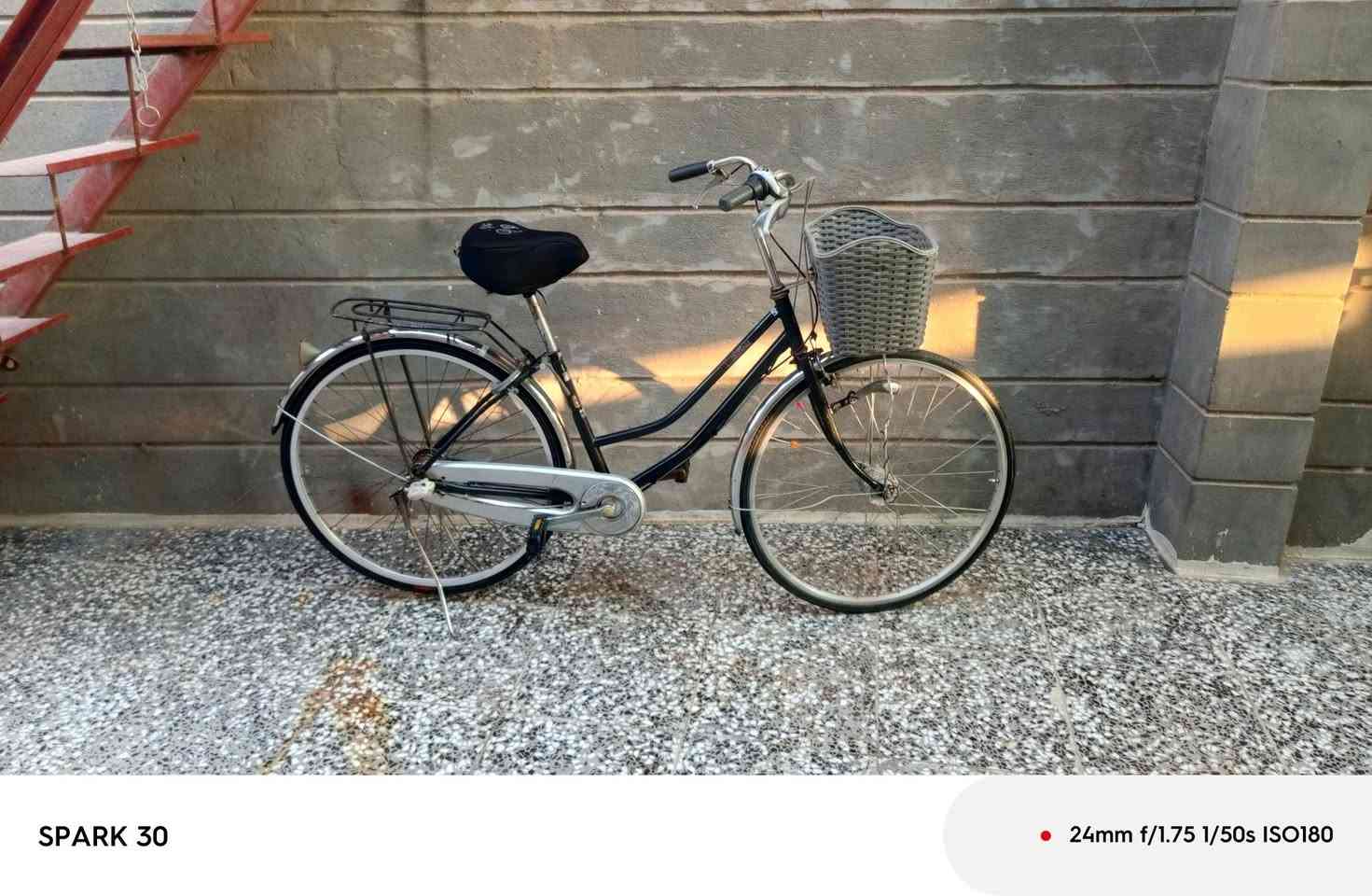 باسكل للبيع. السعر 80  المكان اطويريج الصكبانيه ،🚲


**إذا كنت صاحب هذا الإعلان وتريد حذفه لأي سبب، رجاءا أرسل رسالة إلى الدعم الفني**