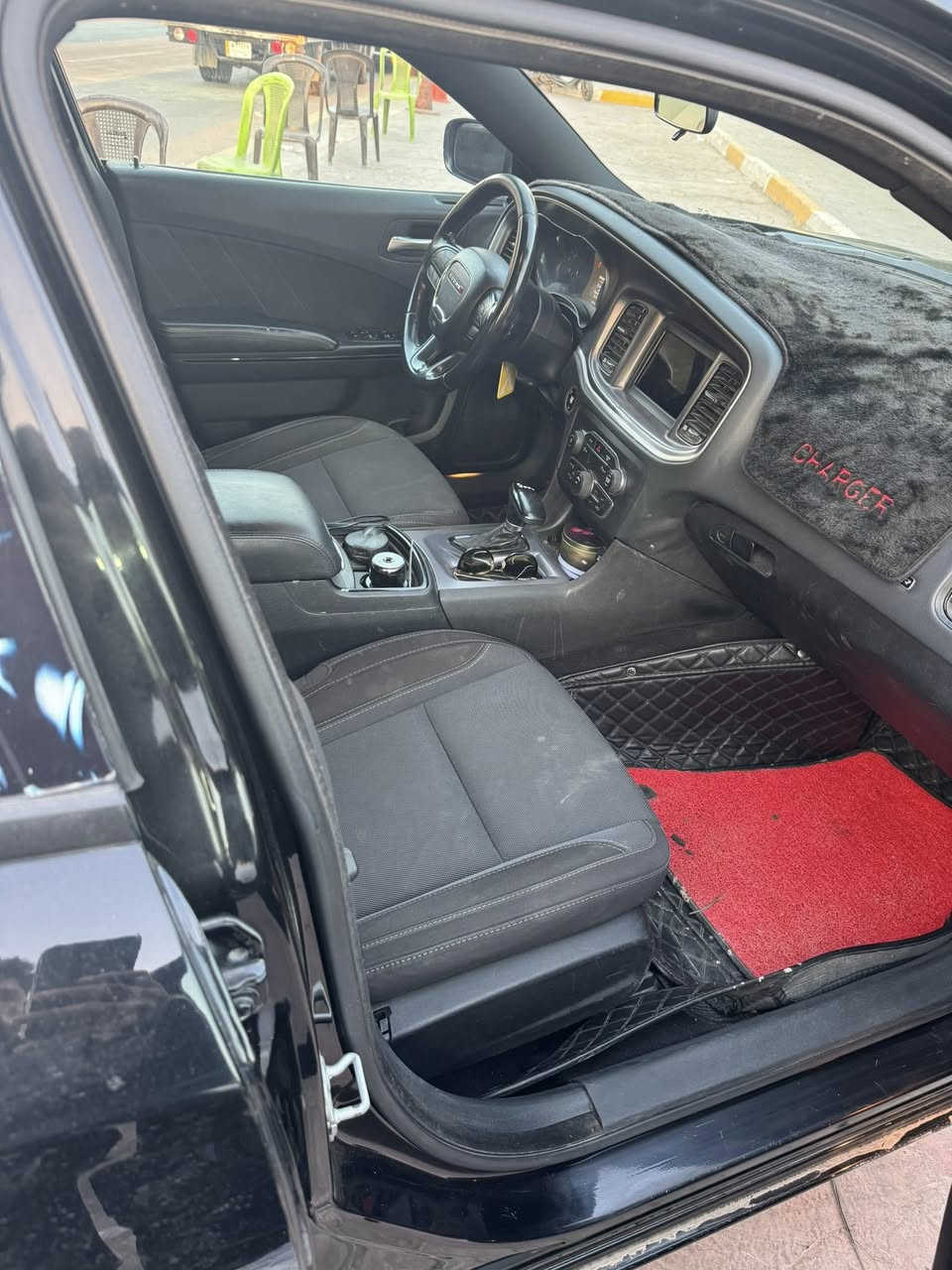 السلام عليكم جارجر موديل2020 SXT للبيع ماشيه93 ميل قابل للزياده السياره بدون صبغ بدون تبديل حادثها موجود بالمنشور حتى الويل مالها البلادي بيها السعر 205 بيها مجال بسيط اخوان  رقم بغداد تريد تحويل تريد وكاله بكيفك مكان السياره بغداد للاستفسار تلفون أو واتس اب *********** وشكراً للجميع
