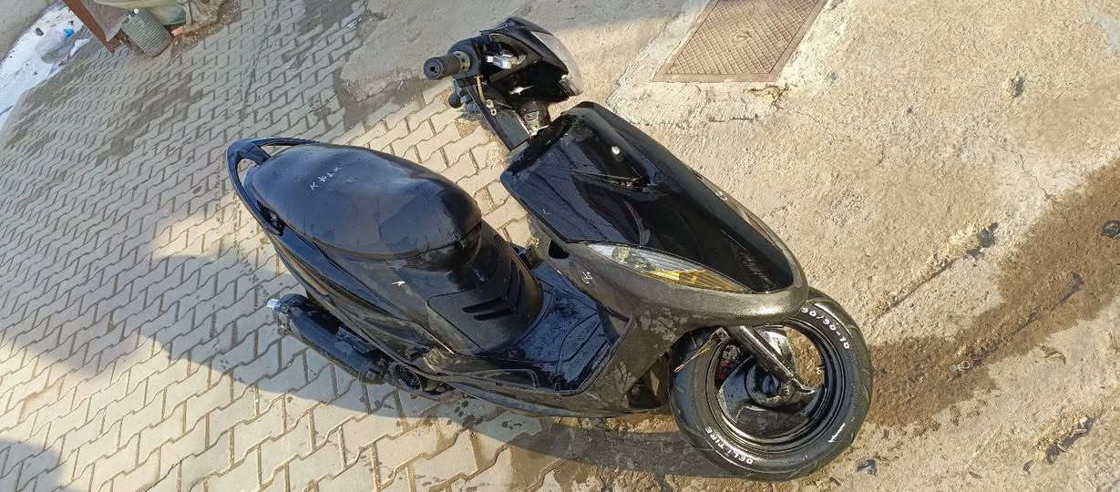 سلام عليكم دراجه ماكس عدله للبيع كلشي شغال شرط اخليك تسمع بس صوت صالنصه كهربائيات كامله ع اخير حبايه سلف هندر نكره مكينه 49بلادي صالنصه رياضي اف ام سعر 600بيه مجال للطيبين وشايف خير الي ياخذه ***********واتساب
