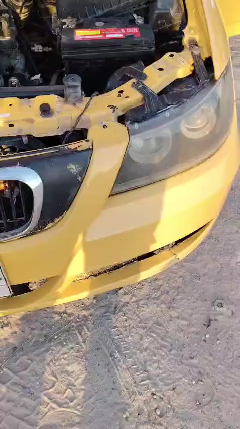 ليفان 620
موديل 2013مكينه كورله 
عليها غرامه 400الف عراقي 
مصفره هيئه مكان بابل سكندريه 
رقم الجهاز ***********
