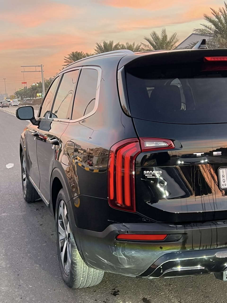 السلام عليكم كيا تورلايد 2021 مواصفات فول 1/1 ماشيه 30mi
السعر ( 220 $ ) مكانها بغداد *********** 
وارد امريكي حادث جاملغ وبنيد بدون دواخل محرك وكير مكفولات مواصفات / فتحه سقف/ كشنات vip منفصل / كشنات جلد تدفئه + تبريد / بصمه تشغيل + بصمه ابواب 
شاشه ابل كار بلي / رادارت امامي وجانبي / مري شفط / ترحيب 
سايد بريد بصمه / صندوك كهرباء / كشنات كهرباء / شاحن لاسلكي وبعد بيها كلش هواي مواصفات السياره جديده وجاهزه 
وكل نقص مابيها تحويل مباشر الشراي يتصل
