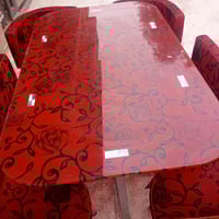 ميز طعام جديد استخدام اسبوع واحد فقط ... للتواصل 07747956315