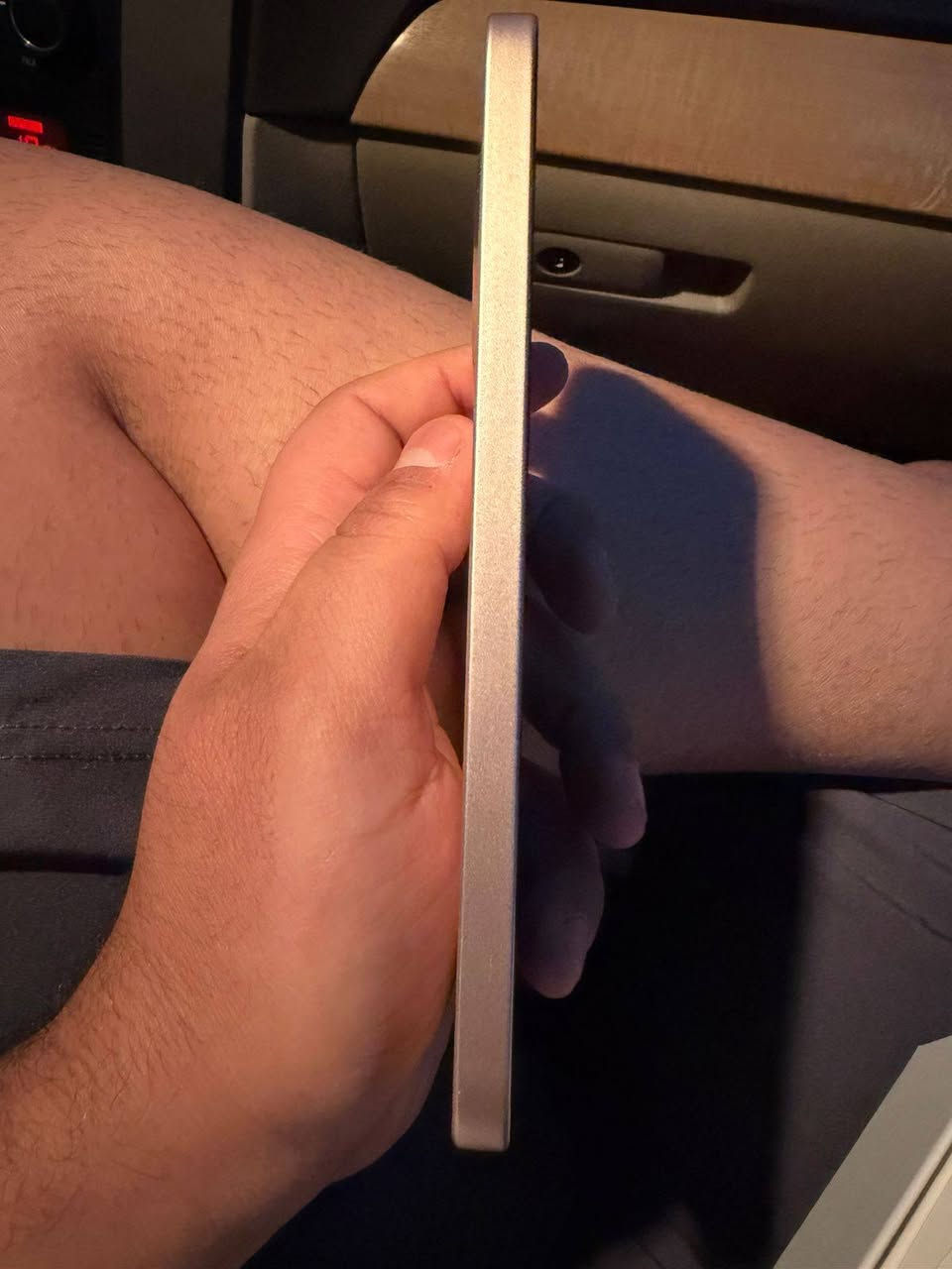 شاومي 15 تي ذاكرة 512 مستخدم بطارية 98 نظيف جداا لدرجة الجديد مكاني بغداد البلديات كامل ملحقات ***********
