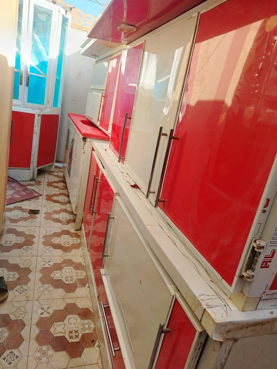 كاونتر ٦ قطع نضيف تسكام سعره ٢٩٠ الشراي يتفضل خاص او الاتصال *********** بي واتساب مكاني نجف النجف, العراق
