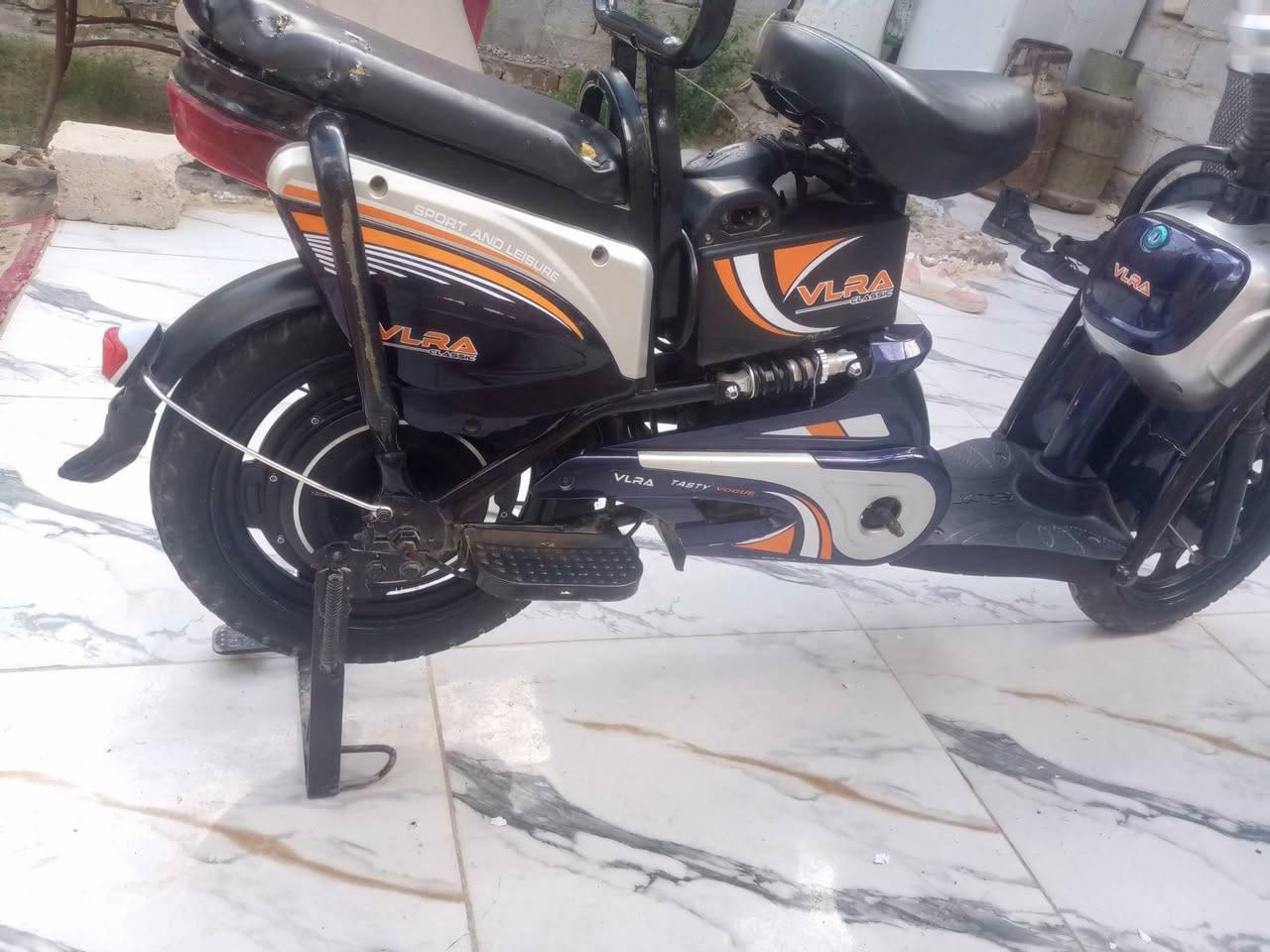 سلام عليكم دراجة شحن خت جديدة كلشي بيهة شغال على فحص بطاريات جدد البيع شرط بلادية  250 الف وبيهة مجال مكاني بل نجف


**إذا كنت صاحب هذا الإعلان وتريد حذفه لأي سبب، رجاءا أرسل رسالة إلى الدعم الفني**