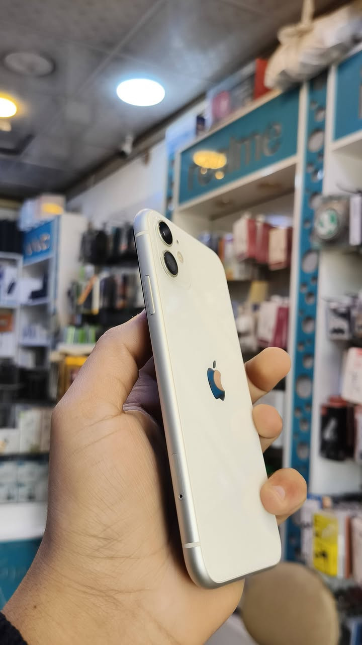 سلام عليكم
أيفون 11 مكفول ونضيف جداً 
نموذج M
الذاكرة 128 
البطارية 74
السعر 275 ألف 
مكاني بغداد حي النصر


**إذا كنت صاحب هذا الإعلان وتريد حذفه لأي سبب، رجاءا أرسل رسالة إلى الدعم الفني**