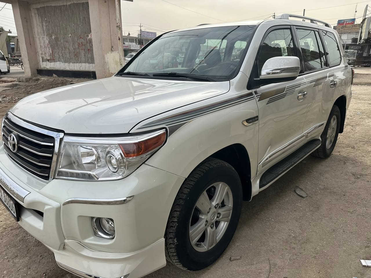 لاندكروز موديل 11 ستينية السيارة بدون صبغ سونار مرفق معة الصور سعر 295بيها مجال شي  بسيط 
        مكانها بغداد.     ***********
