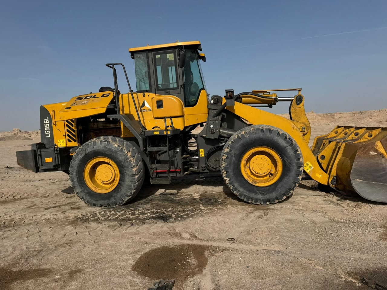 السلام عليكم 
شفل صيني LG956
2015 درب البحار 
شفل بلادي 
منفيس 
السعر 290 
المكان البصره 
‭0772 277 1113‬
