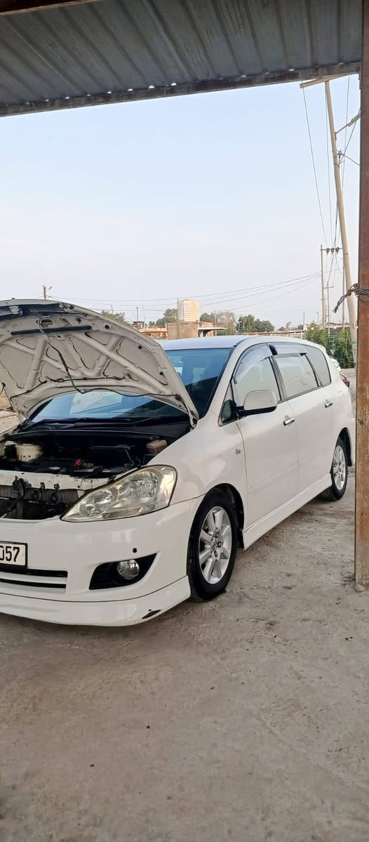 السلام عليكم ابصم فراشة موديل 2004 اصل رقم بصره انكليزي كرستال لون ابيض فول مواصفات فئة(S) فور ويل السياره دواخل لون اسود 7 راكب 3 قطع تبريد وتدفئه وتبريدها ثلج وبيها زنون بلادي وتحكمات جهتين كله شغال حساسات وبيها 3 شاشات وحده بل سقف وثنين بل كشنات السياره بيها بارد بالجاملغ الخلفي وقطعتين تبديل باب الجنطة والجاملغ الامامي مبدل بدون ضربه اثر جراد  
#السعر 125 وبيها مجال مكانها سماوه مركز 
للاستفسار : *********** واتساب
