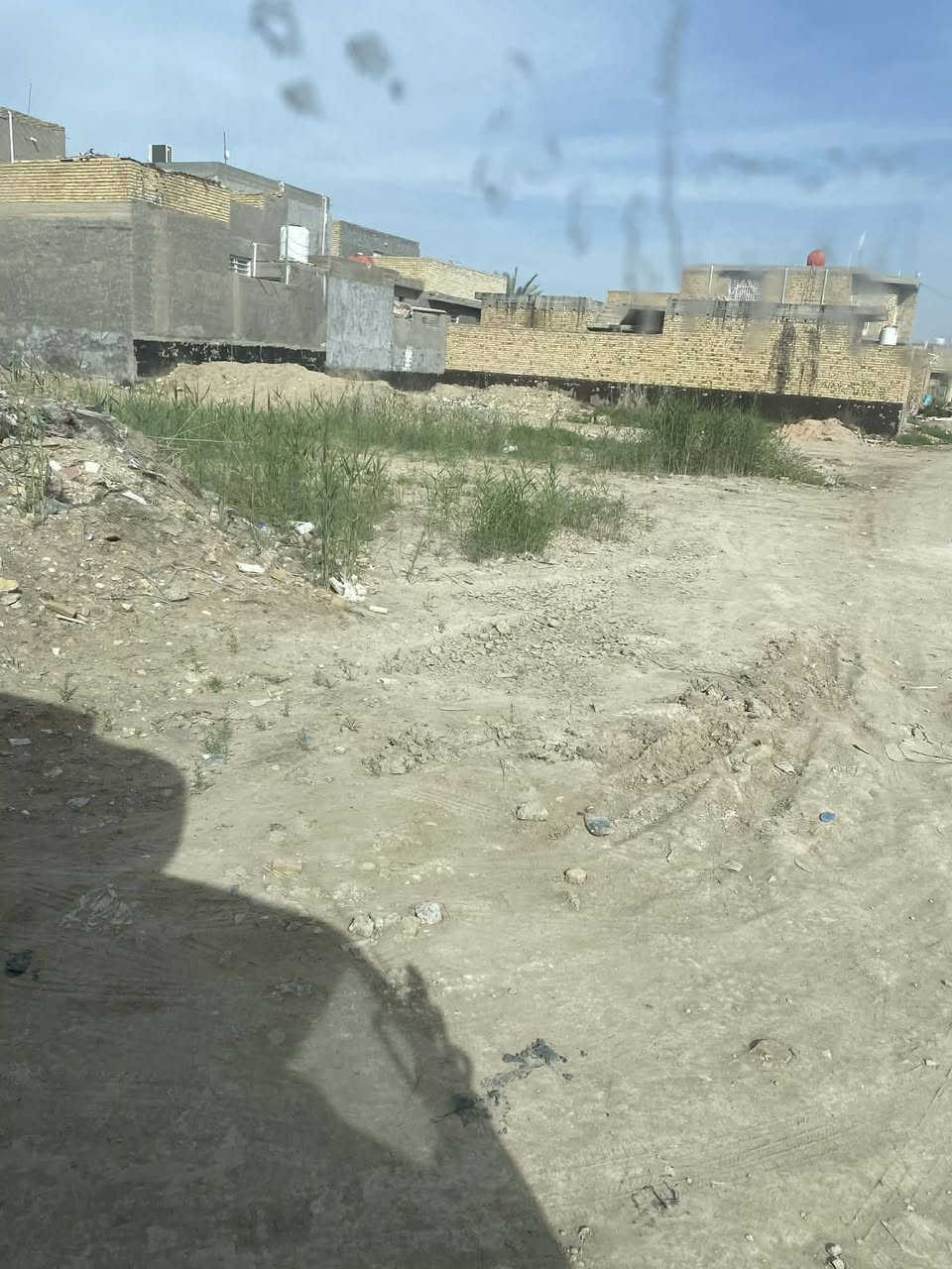 ياالله السلام عليكم 
قطعه للبيع طابو صرف مساحه 100 رقمها 128
شارعها 10 م
مكانها حي الأمير 95
الها اكثر من طريق طريق تبليط شارع مدرسه طريق ثاني شارع حسينية خالد 
سعرها مناسب 
الاستفسار اتصل 
***********
