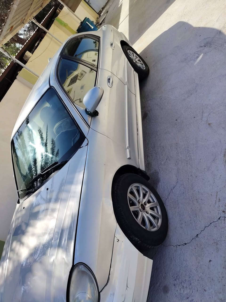 السلام عليكم سوناتا وفود موديل2006 خليجي  رقم يصره بسمي مداور ثاني يوم محافضتك  مكينه 2700بلادي شرط المكينه سليفون ع السيسي تحاسبني عليهه  السياره كير مكينه حداديه تخم تاير تبريد ثلج تدفئه +تدفئه مري السياره جاهزه للاخير ومعروفه باقي تفاصيله شاشه كامره دواره سستم صوت مكاني بابل السعر 63وبيه مجال ***********📞
