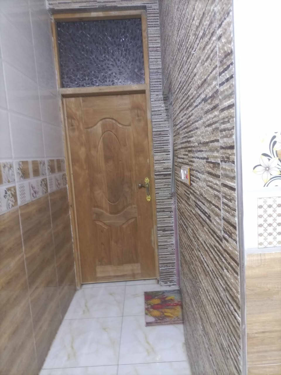 دار للبيع كوت الجديده مساحة 125متر بناء حديث نزلت بيت حايف قرب حدادة ابو عباس شارع فرعي 12متر للاستفسار الاتصال *********** السعر 60 وبيه حك الجيه
