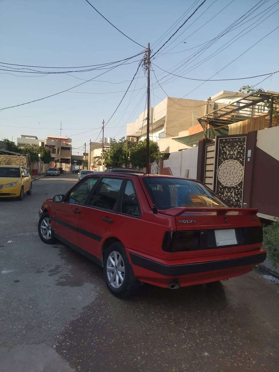 للبيع فالفو ٤٤٠ موديل ٩٣ كير مكينه شرط طخم تايرات جدد باتريك جديد  السعر ٢٥
***********
