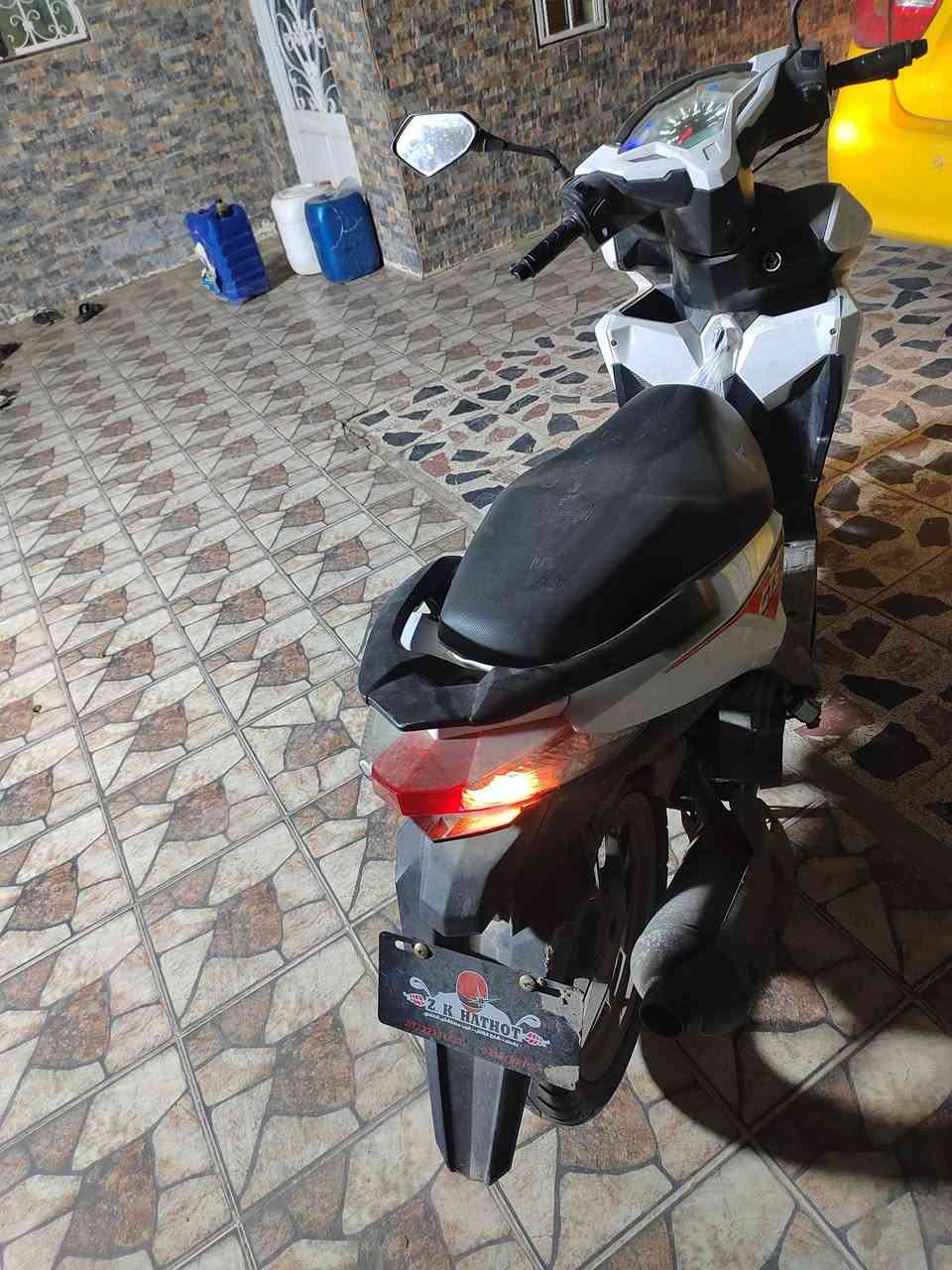 السلام عليكم دراجه ماكس اي عيب مابي مكينه كهربائيات كله شرط دبل واحد الشراي يتصل ***********
