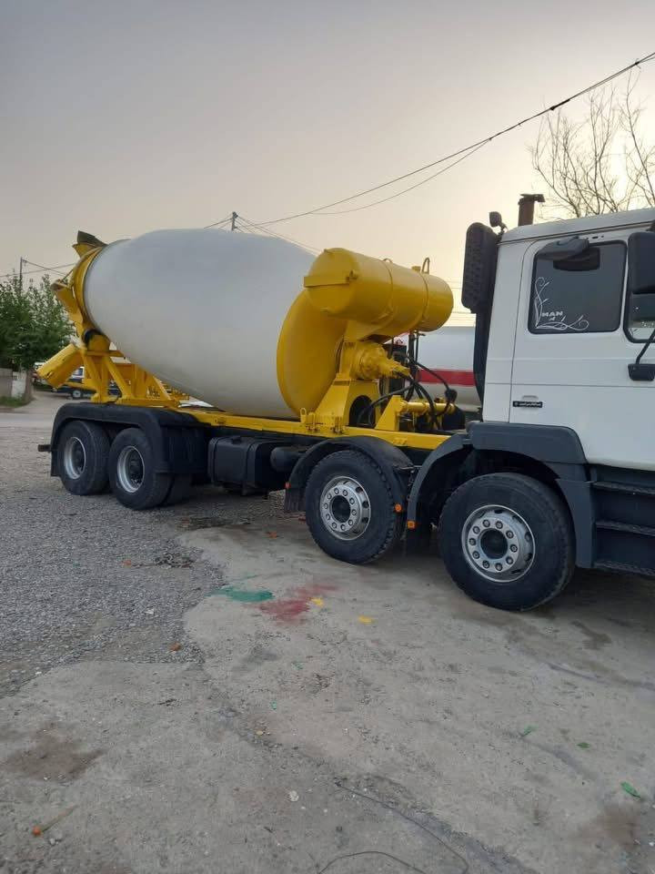 السلام عليكم يوجد لدينا خباطات للبيع مانات عدنا مان صقر موديل 2002ومانات تيگه أنواع الاحجام وأنواع الموديلات
اتصال عبر الارقام 
***********
***********
***********
