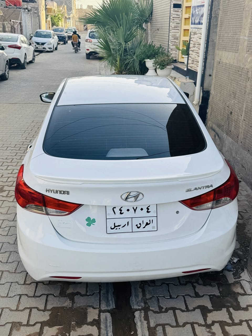 للبيع فقط النترا 2012 سياره جديده بمعنى الكلمه بيه فقط جاملغ الامامي بي طخه ومبدل والباقي كفاله مكينه 1600 حداديه تخم تاير تبريد ثلج ودوشمه سياره مال جناي جديده سعرهه 97 وبيه مجال مكاني نجف تواصل عل الخاص وهذا رقم صاحب سياره ***********

