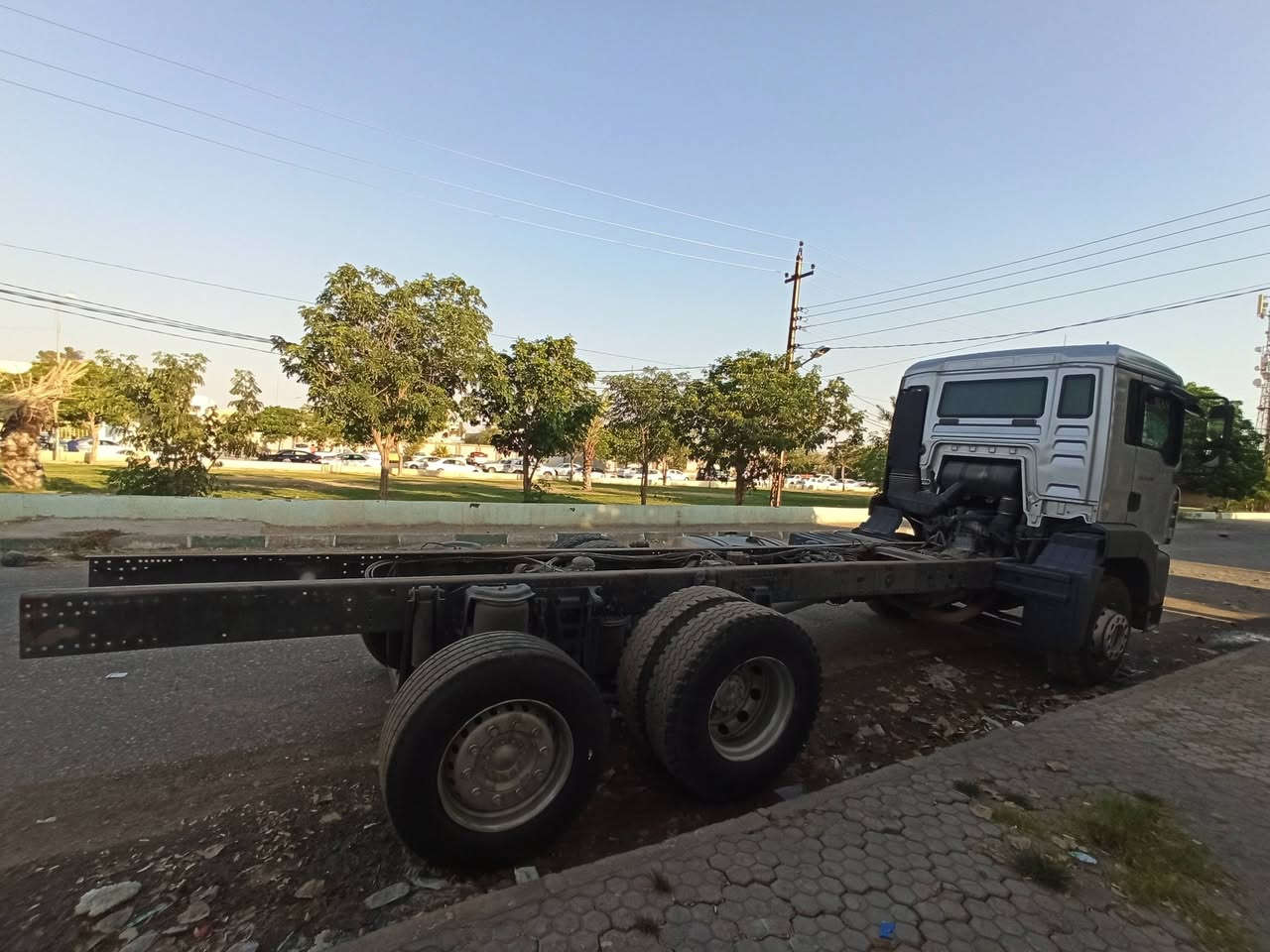 مان للبیع مودیل 2004  سحال تک تایر(6724 197 0770)

