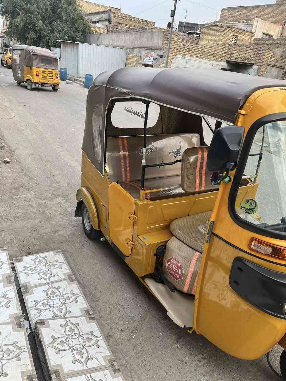 تكتك مديل واحد وعشرين  كشره كفاله  مكينه مبدل بوشه وبستم فقط.  تكتك رقم   لبياع شراي لا يجيني. رحمه الواديكم. هاذه رقم ***********
