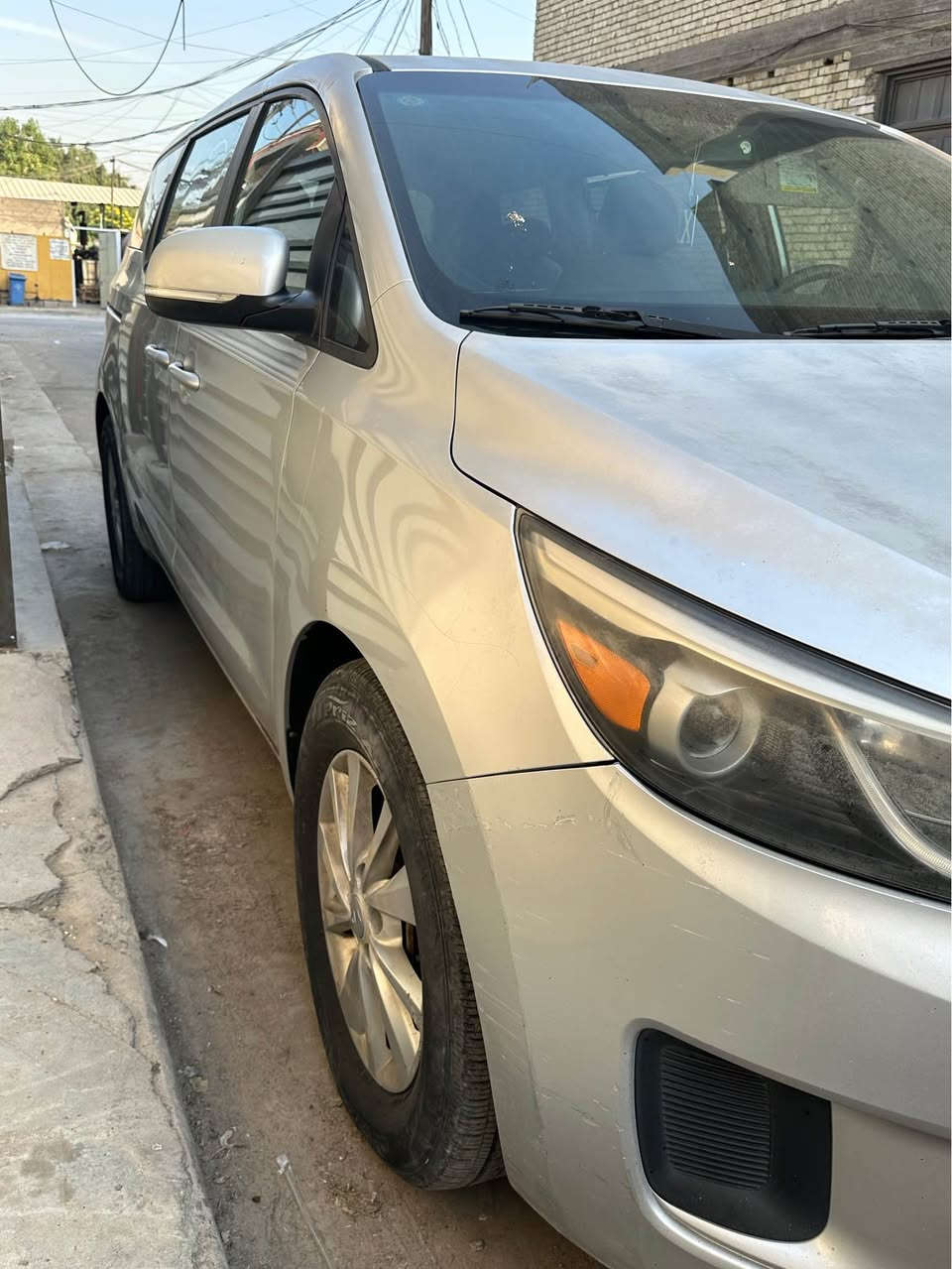 كيا سيدونا ٢٠١٦ lx
محرك v6 3300
ماشية ١٠٠  الف ميل
المواصفات :- 
كشنات تدفئة
البيبان الجانبية كهرباء 
بردات بلادي 
اشارة بالمري
مري شفط
حساسات خلفية + كامرا خلفية
تبريد ٣ قطع الخلفي تحكم منفصل
كشن خلفي بلع ( يعني تصير جنطه كامله )
تحكم ستيرن كامل 
الضرر :- الجاملغ الخلفي + باب الصندوق صبغ فقط بجم كبس 
رقم ذي قار انكليزي سنوية جديدة 
تحويل بااي محافظه
السعر :- 170$  وبيها مجال
المكان بغداد
رقم الهاتف *********** بغداد, العراق
