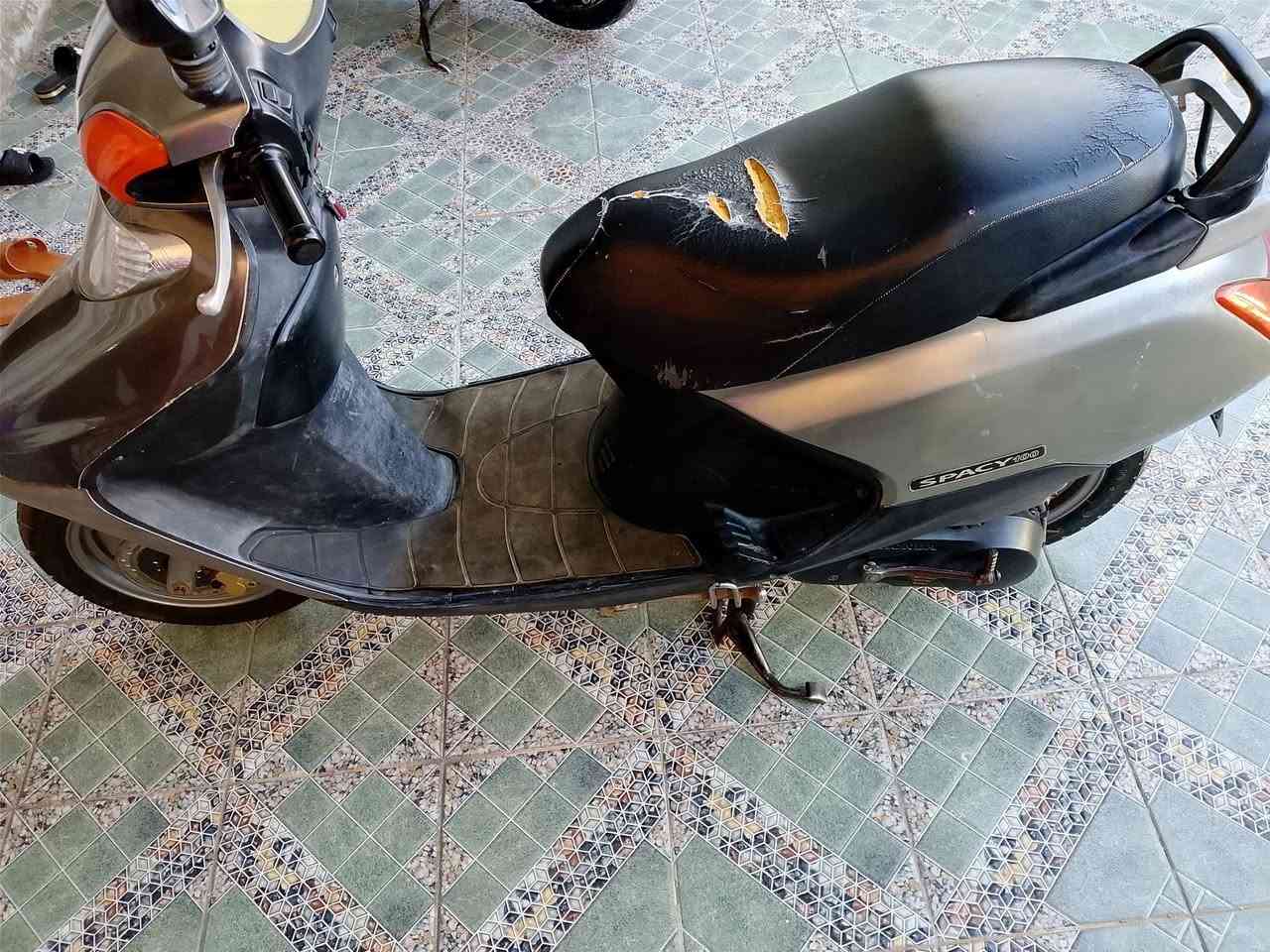 السلام عليكم شباب سبيسي للبيع مفتوحه مره واحده مجفته راح اخلي رقم تلفونك والسعر 650 وبي
***********
