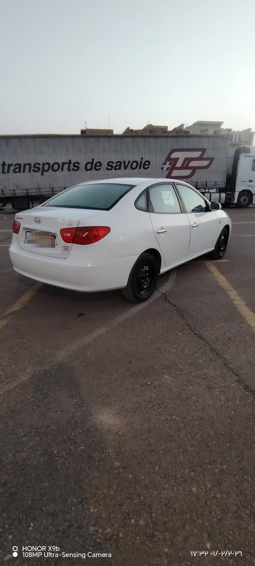 النتره موديل 2011 ادوات ادوات دخول جديد كصه جنطه مكينه 1600 دكشن عالي سياره على واضع الشركه جديده معنه الكلمه متوم أرقام وسنويه ولوحات طبق الاصل كير مكينه كفاله حداديه طخم تاير جديد تبريد ثلج برغي ما بيه نقص سعر 48 وبيه مجال هاتف *********** مكان العماره
