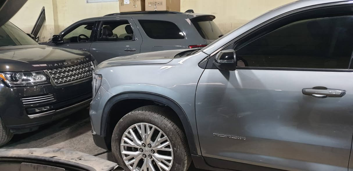 السلام عليكم
جمسي اكاديا 2024
ماشية 14 ألف
فئة السيارة الفيشن
حادثة بنيد وجاملغ بدون دواخل
بس البنيد مبدل فقط 
دادا شو 
كشنات تدفئة جلد 
كشنات منفصل سياحي
7 راكب 
رقم واسط بيها كتاب شهداء 
انطيك وكالة عامة بيها 
مكان السيارة كوت 
هاتف/***********
