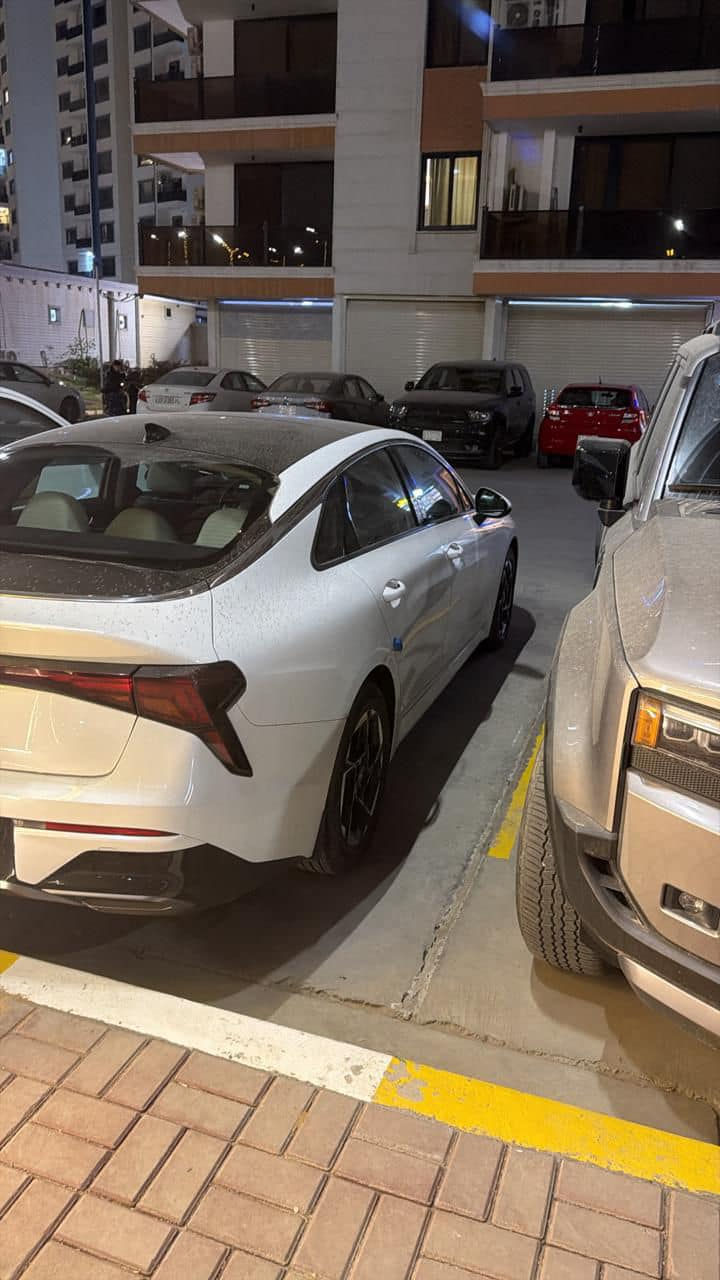 السلام عليكم 
كيا فايف موديل 2024 
فول مواصفات خليجي
ماشية 22 الف  
مكفولة كفالة عامة 
السعر 235 و بيها مجال بسيط 
الاتصال ع رقم *********** 
مكاني مجمع المنصور ستي
