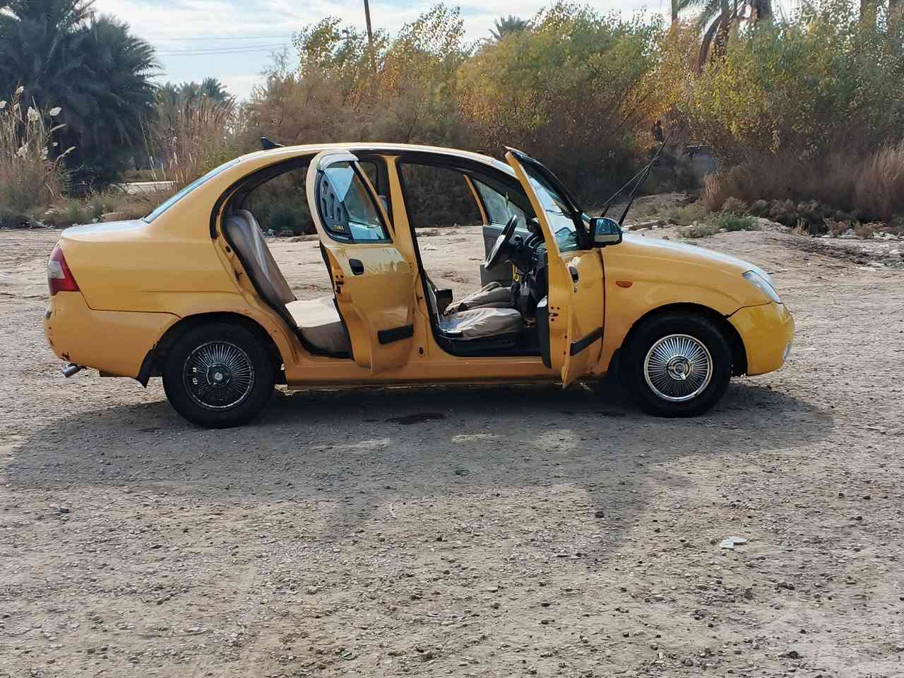 سلام عليكم /جمعة مباركة/شباب سياره لبيع//
مديل 15 
رقم دولي قادسيه راعيه بدوانيه ويريد مداور
سياره كفاله من ضربه من عده دواسات
سياره نضيفه. دواخل كامله تخم داير جديد كير كفاله
مكينه بيه تبخير بس لمكينه ناعمه وحلوه سياره كبل لشارع سنويه ل 2030 مصفره هيئه وغرامات سعر 35 وبيها مجال وبلعافيه ع ياخذهه. ؟  رقم لستفسار لواتساب ***********
