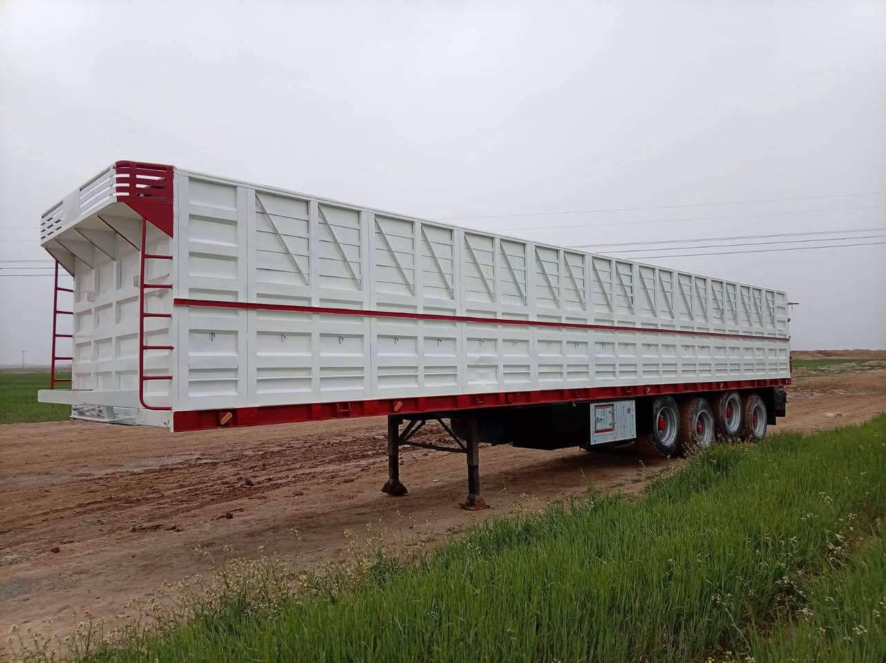 لبيع عربانه شاصي أوربي مكفول  محدده بل جرف دناكير ساف 16كلهن 4محاور ترهم دبل تاير جيب او شد طول 13/60(الارتفاع 190)مطبخ ثلاجه صناديك كل جديد مكان الدوز ***********
