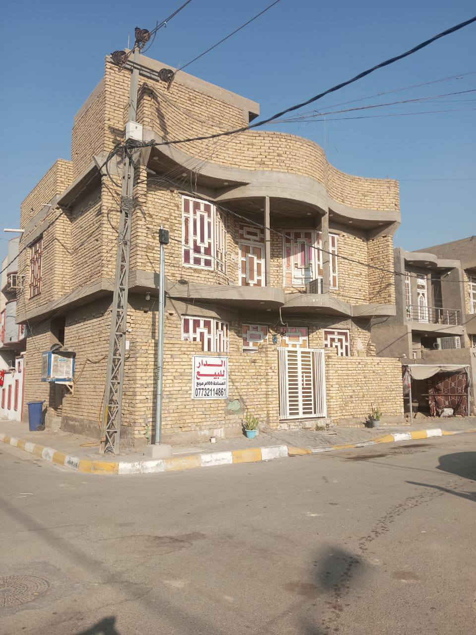 سلام عليكم
للبيع بيت 100م مربع ركن طابقين  على حديقه 

الخاجيه شارع 40فرع سيف ماركت 

الطابق الاول غرفة نوم وهول داخلي ومطبخ وصاله ومناور عدد 2

الطابق الثاني 

غرف نوم عدد 3 وصيحات وبلكونه وساحات درج 

وبيتونه 

للاستفسار اتصال ***********

غير متواجد على الفيس
