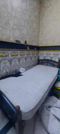 عدي هاذ الدوشك السعر 15وبي مجال التواصل علا هاذ الرقم واتساب 077665368...