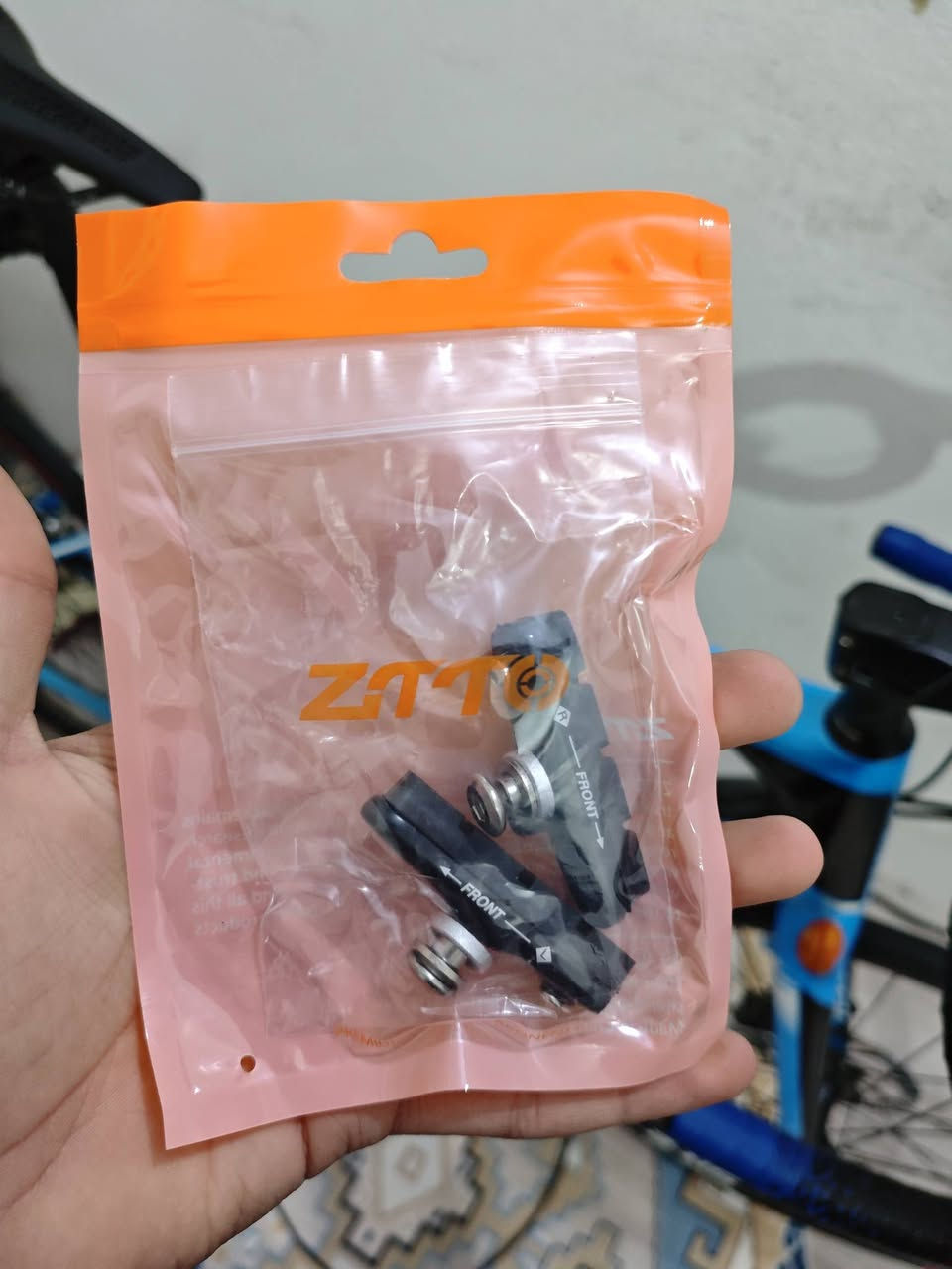 سلام عليكم
متوفر قطع غيار واكسسوارات دراجه هوائيه 🚴‍♂️🚵‍♀️🚵‍♂️🚴‍♀️

شنو يعجبك تفضل خاص وتدلل 

متوفر توصيل جميع المحافظات 5
***********
