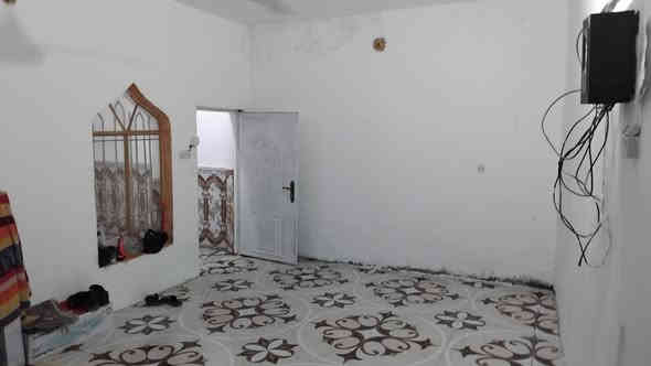 يالله على بركة الله
 مشتمل للبيع طابو ملك صرف حجه مساحته ١٠٠م السعر ٣٥ وبي مجال قليل عنوان قضاء بلد خلف كلية الإمام الصناعه يتكون من غرفه منام صاله استقبال مطبخ مجموعة صحيات ***********
