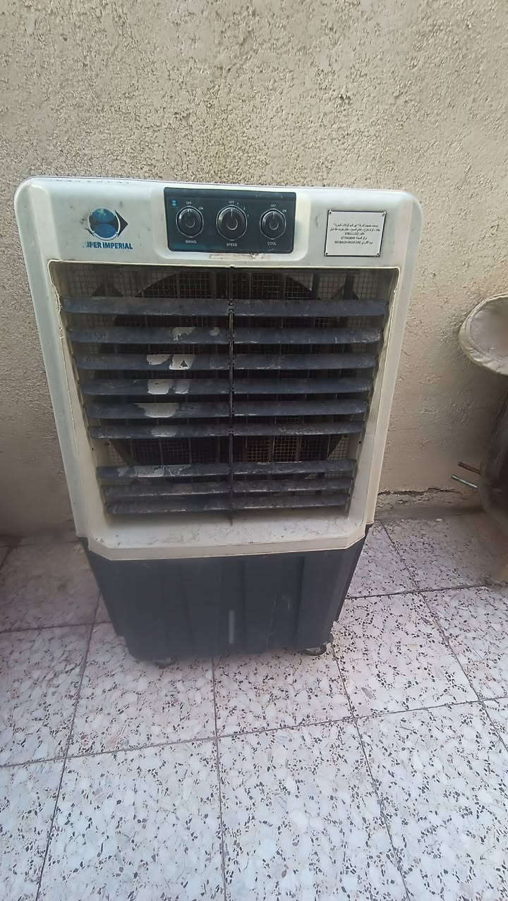 سلام عليكم غلاف مبرده نظيف مبيهه مطور سعرهه 35 وبيهه مجال ***********

